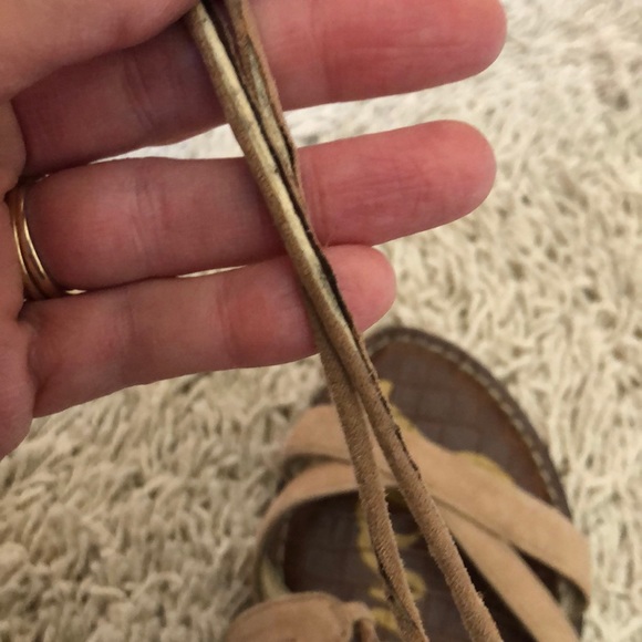 Sam Edelman tan suede gladiator sandal. Excellent used condition. Size 9 - Picture 5 of 7